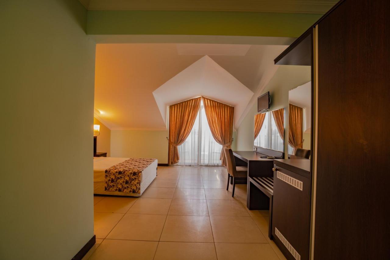 Sunshine Holiday Resort โอลลุนเดนิซ ภายนอก รูปภาพ